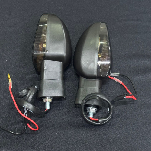 Direccional Delantera Izquierda Trasera Derecha Humo AK 125 Nkd-R-Eiii-Ttr 180/REVO